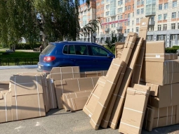 Выгрузили и подняли новую мебель в упаковке на 4 этаж