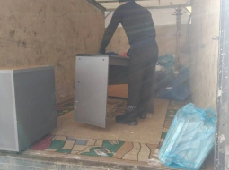 Перенесли вещи при офисном переезде